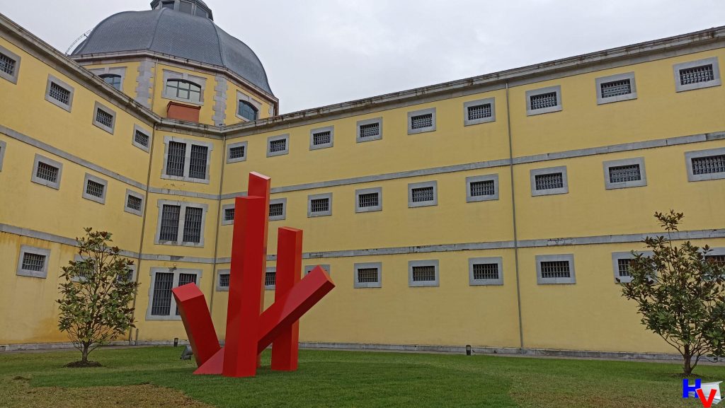 Escultura y grabado para la conmemorar el día de la Memoria Democrática de Asturias